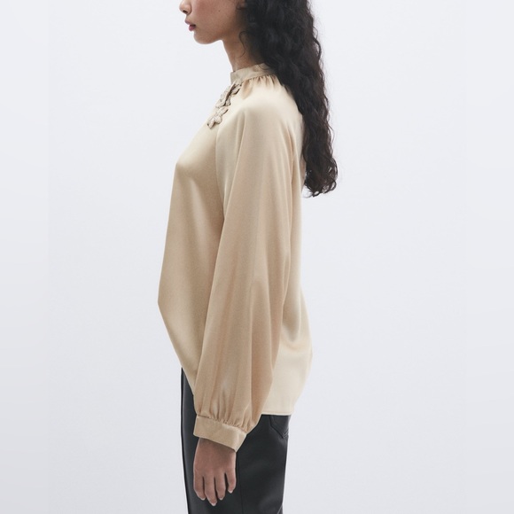 Zara flower appliqué satin effect top NWT - Picture 5 of 8